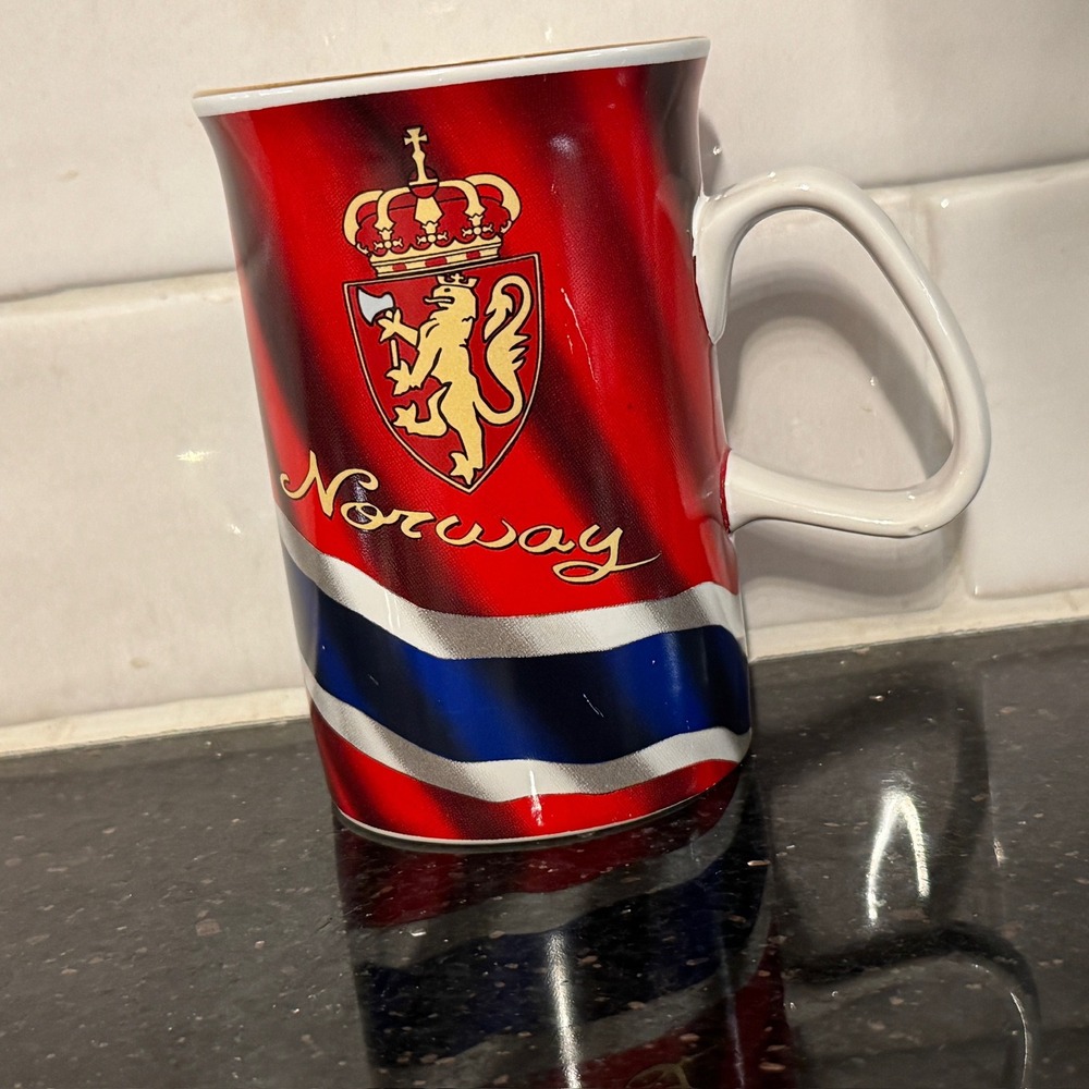 Nord Suvenir Norway Coffee Mug Flag Coat of Arms Gold Rim Ceramic Souvenir Red